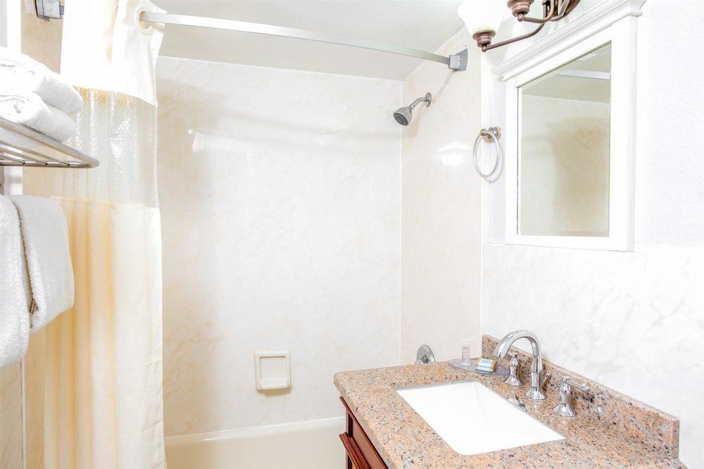 Travelodge By Wyndham Fort Lauderdale Beach מראה חיצוני תמונה