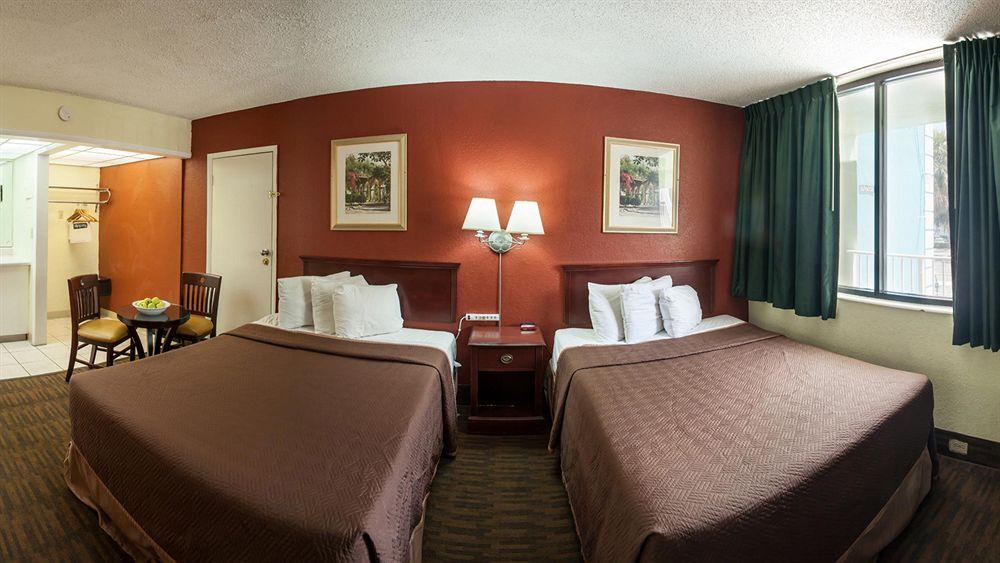 Travelodge By Wyndham Fort Lauderdale Beach מראה חיצוני תמונה