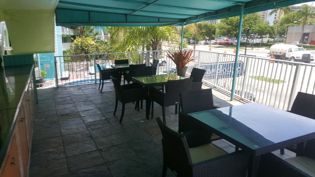 Travelodge By Wyndham Fort Lauderdale Beach מראה חיצוני תמונה