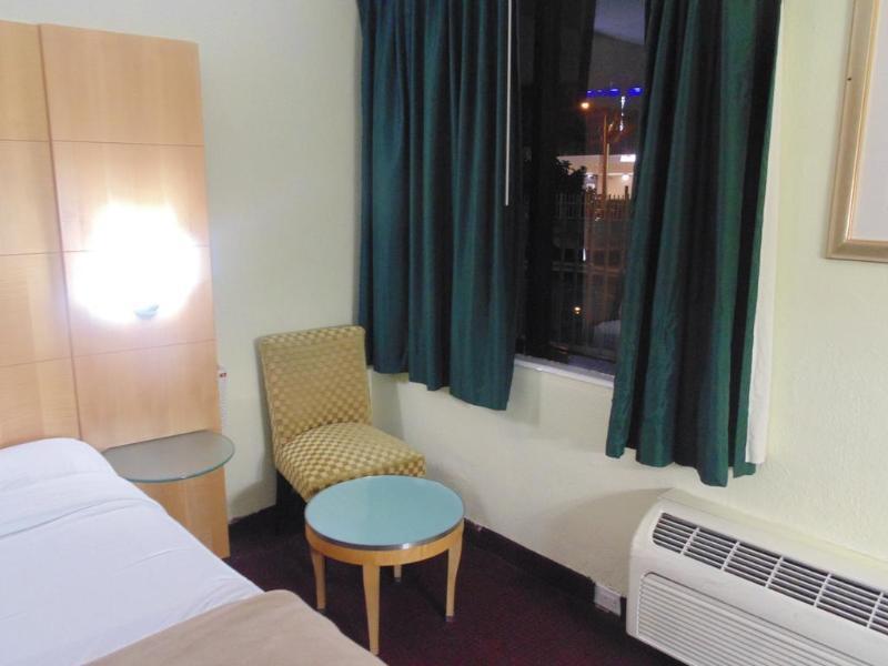 Travelodge By Wyndham Fort Lauderdale Beach מראה חיצוני תמונה
