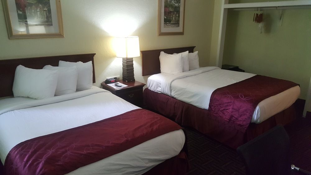 Travelodge By Wyndham Fort Lauderdale Beach מראה חיצוני תמונה