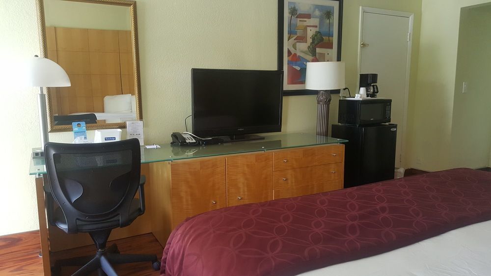 Travelodge By Wyndham Fort Lauderdale Beach מראה חיצוני תמונה