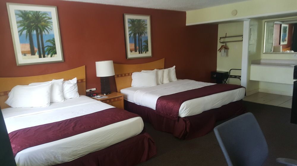Travelodge By Wyndham Fort Lauderdale Beach מראה חיצוני תמונה