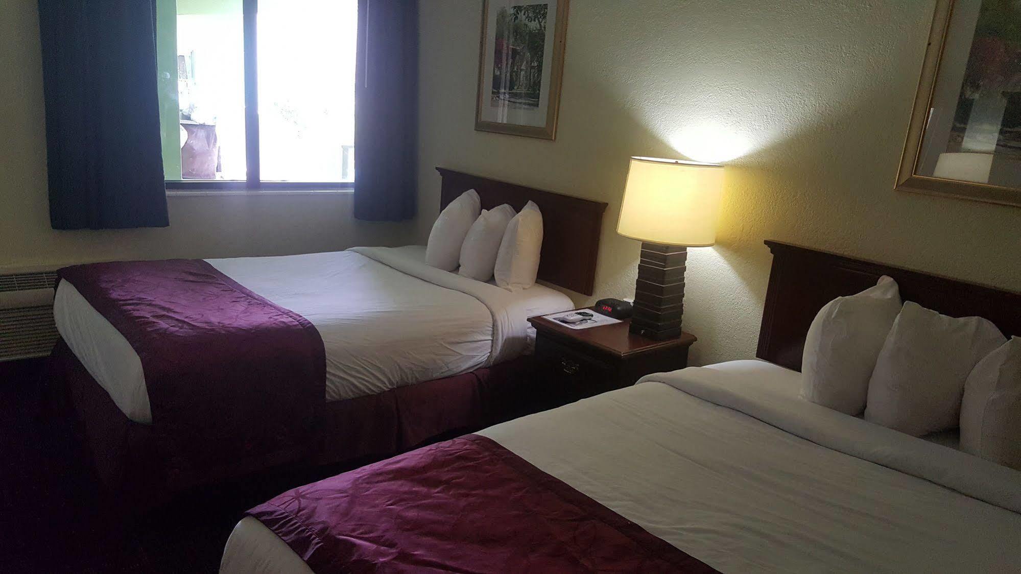 Travelodge By Wyndham Fort Lauderdale Beach מראה חיצוני תמונה