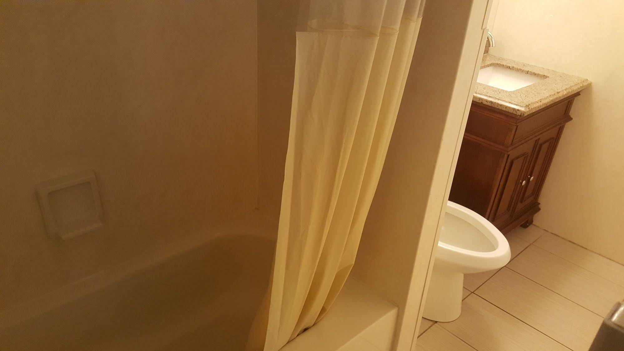 Travelodge By Wyndham Fort Lauderdale Beach מראה חיצוני תמונה